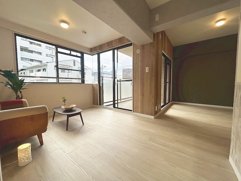 【CASA】フォルム逆瀬川 内観写真（リビング）