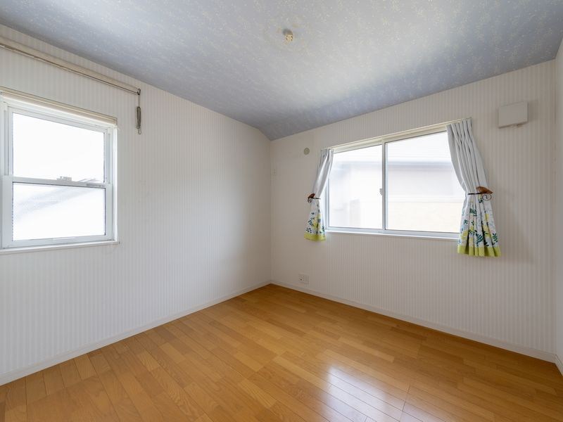 【CASA】 茨木市彩都あさぎ2丁目 内観写真（リビング以外の居室）