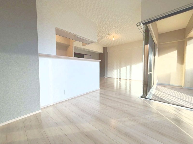サンシティ桂坂3番館 内観写真（リビング）