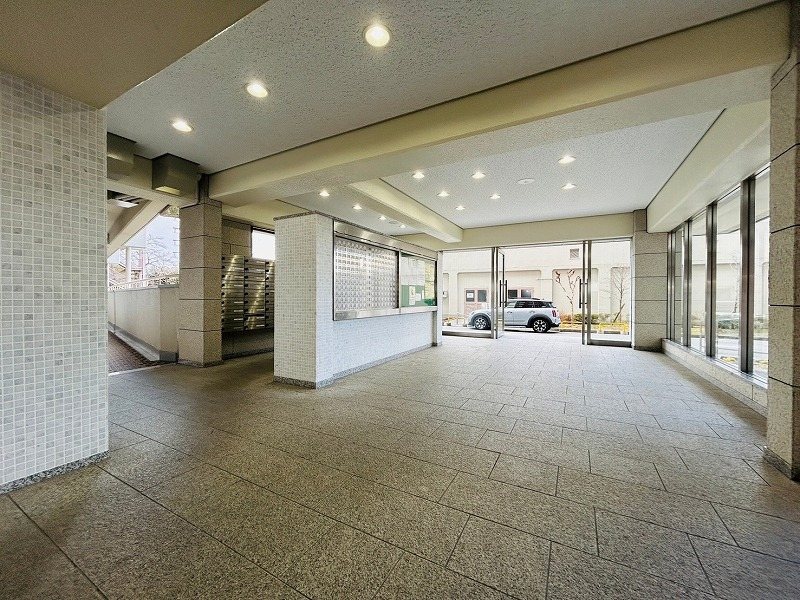 向島ニュータウン第3街区G棟 共用部写真（ロビー）