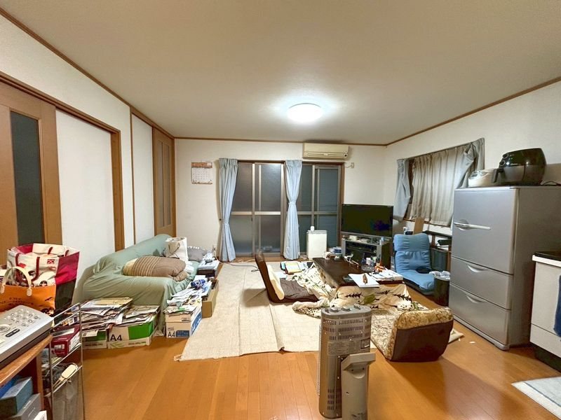 【CASA】 吹田市寿町2丁目 内観写真（リビング）
