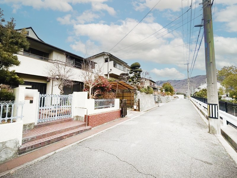 【CASA】 池田市伏尾台3丁目 現地写真（前面道路含む現地写真）
