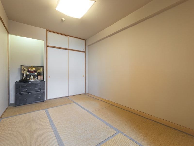 【CASA】グランノア高槻阿武山LUCE 内観写真（リビング以外の居室）
