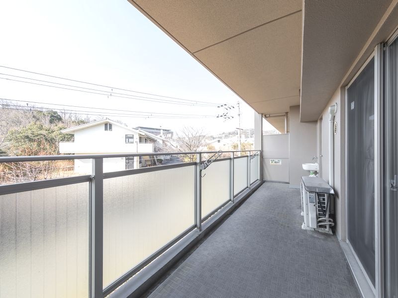 【CASA】グランノア高槻阿武山LUCE 現地写真（バルコニー）