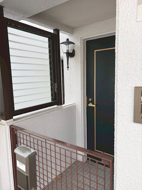 【CASA】ライオンズマンション雲雀丘花屋敷第二 現地写真（玄関）