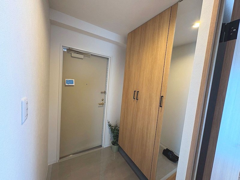 【CASA】ライオンズマンション雲雀丘花屋敷第二 現地写真（玄関）