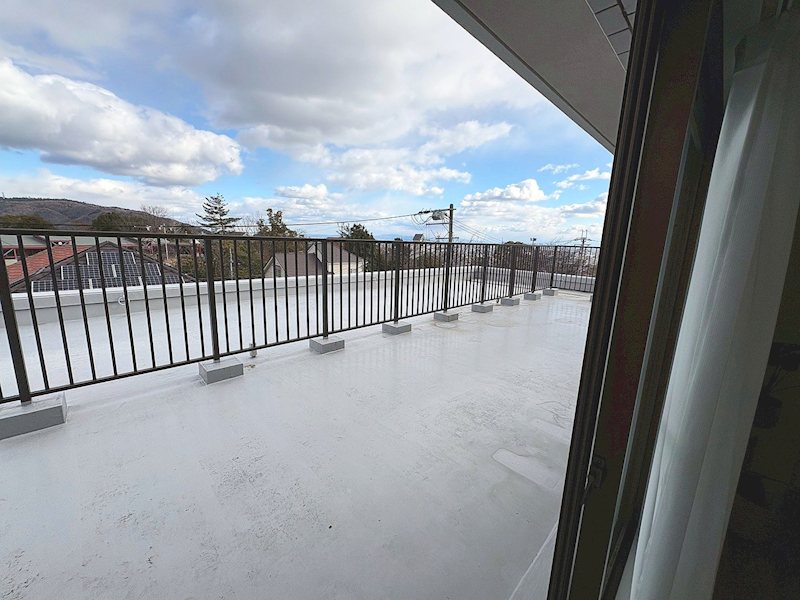 【CASA】ライオンズマンション雲雀丘花屋敷第二 現地写真（バルコニー）
