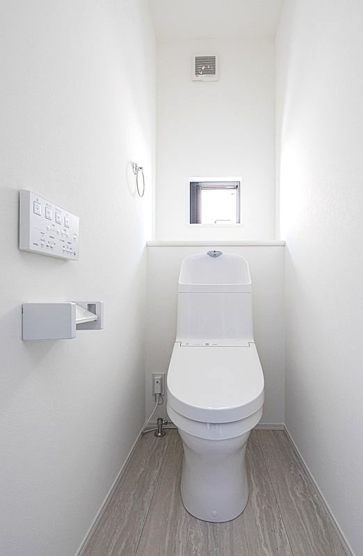 【CASA】長岡京市友岡西畑 内観写真（トイレ）