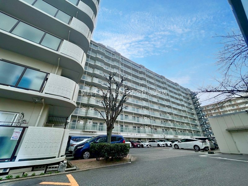 御幣島グリーンマンション 共用部写真（駐車場）