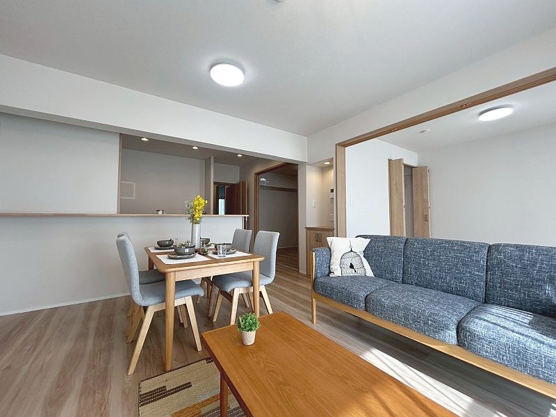 【CASA】宝塚御殿山マンション 内観写真（リビング）