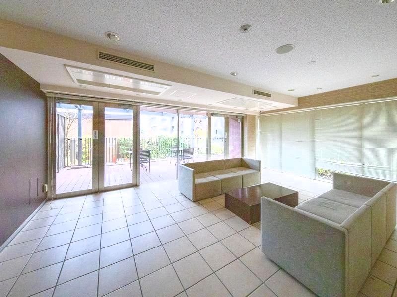エルグレース彩都箕面B棟 共用部写真（エントランス）