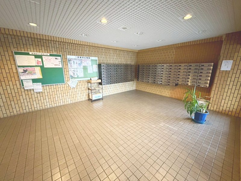 丹波橋日光ハイツ 共用部写真（エントランス）
