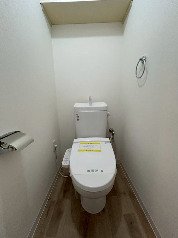 クラウンハイム東淀川2番館 内観写真（トイレ）