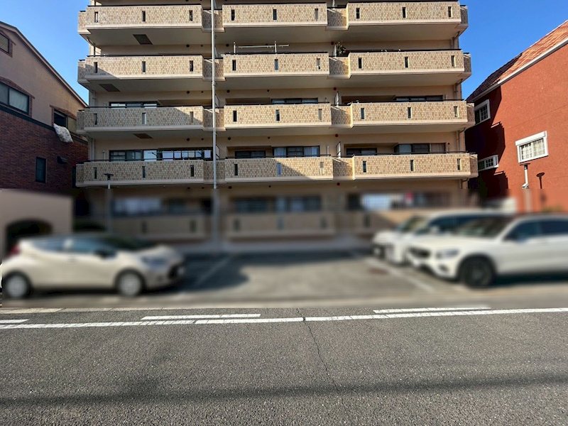 クラウンハイム東淀川2番館 共用部写真（駐車場）