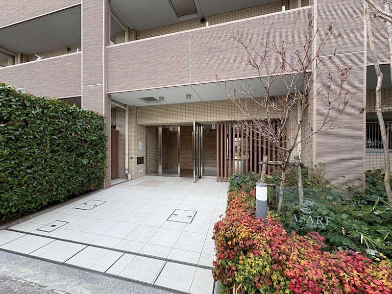 カサーレ茨木園田町 共用部写真（エントランス）