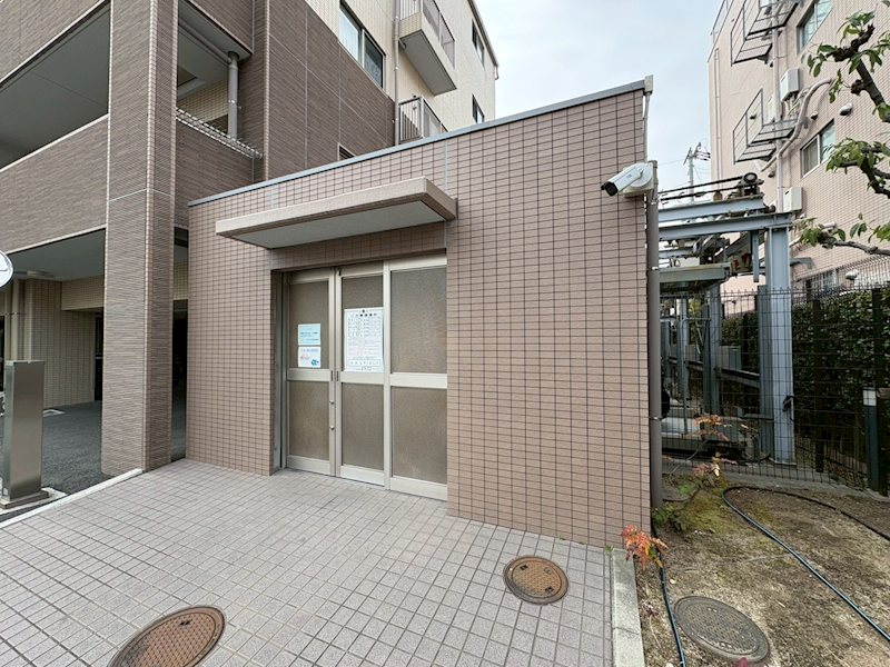 カサーレ茨木園田町 共用部写真（エントランス）