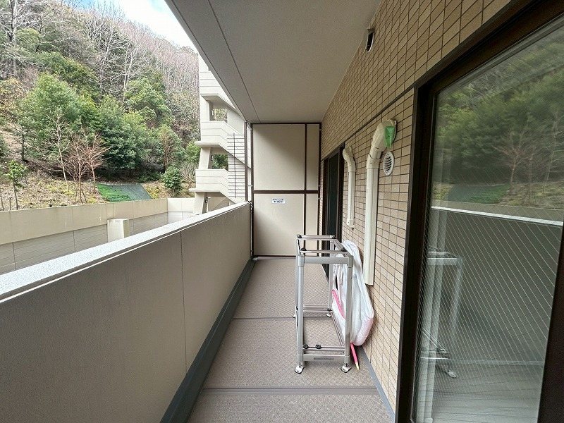 コスモフォレスタ箕面 現地写真（バルコニー）