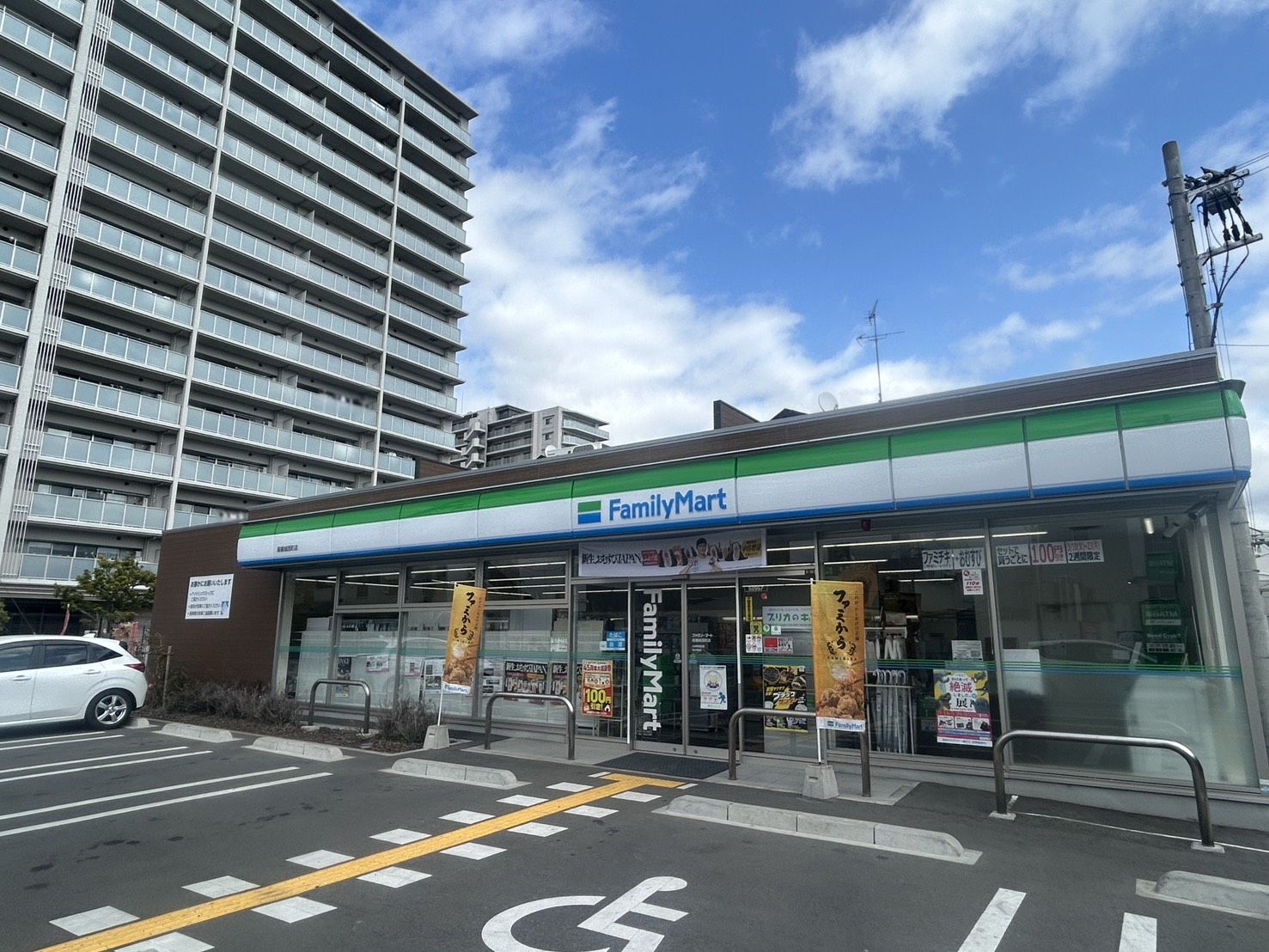 【CASA】レ・ジェイド高槻≪駅徒歩圏×大阪北摂を一望する上質な暮らし≫ コンビニ