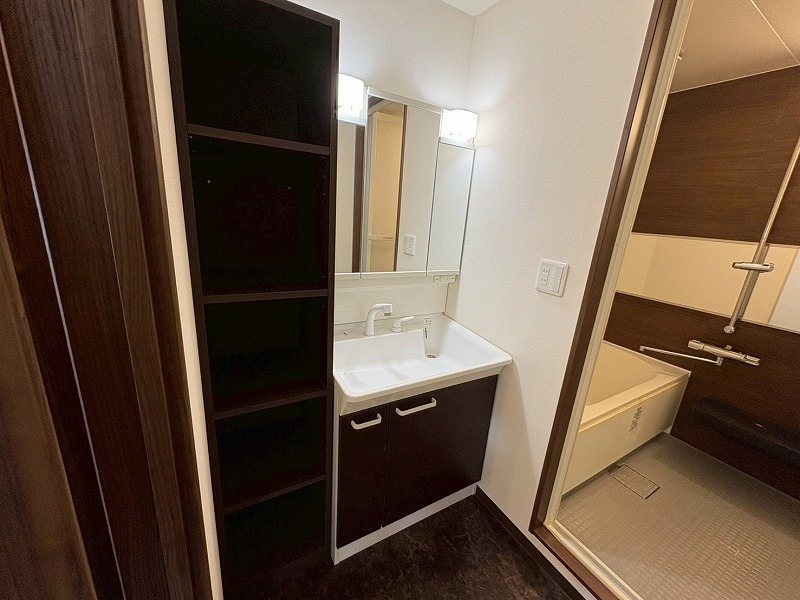 【CASA】朝日プラザ逆瀬川南 内観写真（洗面台・洗面所）