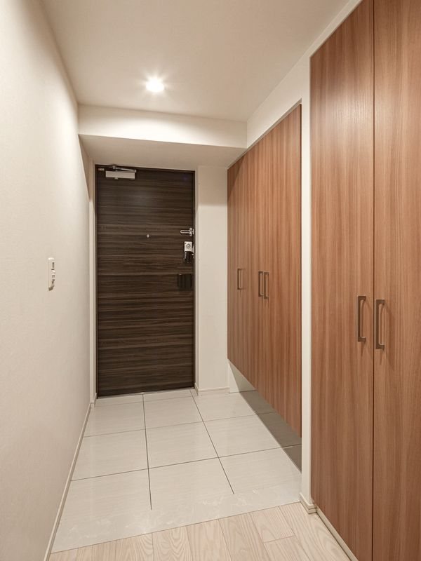 【CASA】 グランドパレス彩都あさぎ 現地写真（玄関）