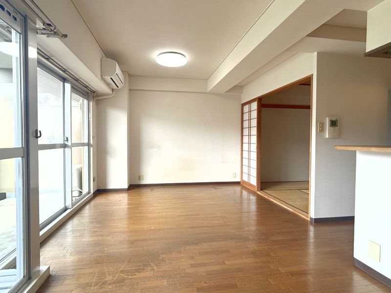 【CASA】 サンロイヤル池田バードヒルズ二号館 内観写真（リビング）