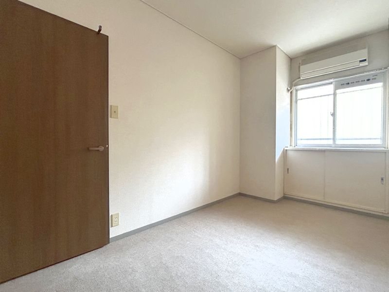【CASA】 サンロイヤル池田バードヒルズ二号館 内観写真（リビング以外の居室）