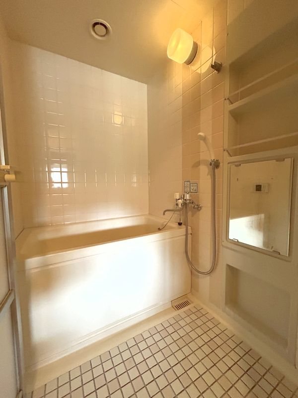 【CASA】 サンロイヤル池田バードヒルズ二号館 内観写真（浴室）