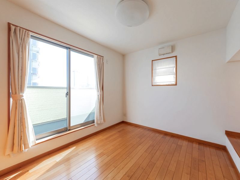 【CASA】 池田市畑5丁目 内観写真（リビング以外の居室）