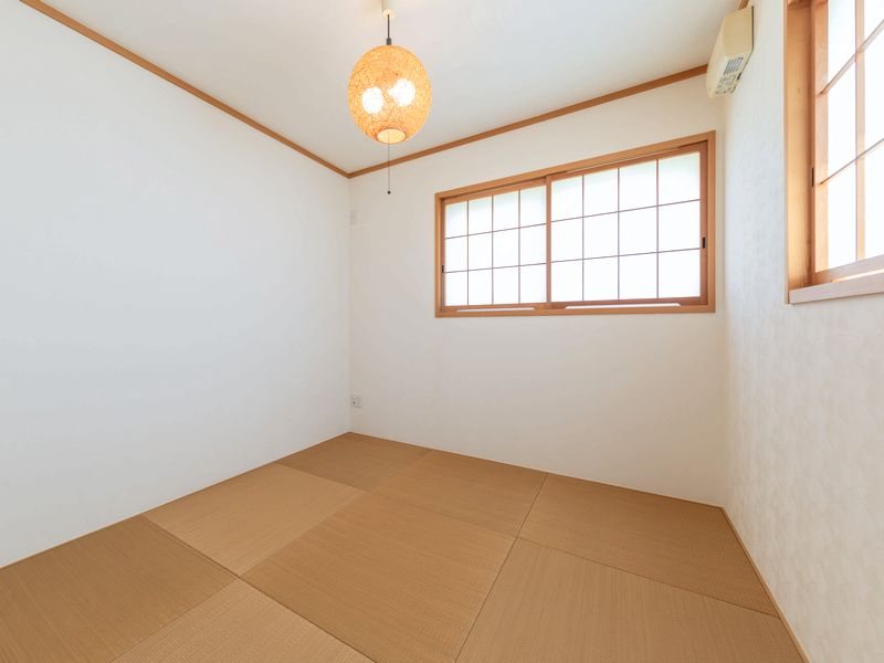 【CASA】 池田市畑5丁目 内観写真（リビング以外の居室）