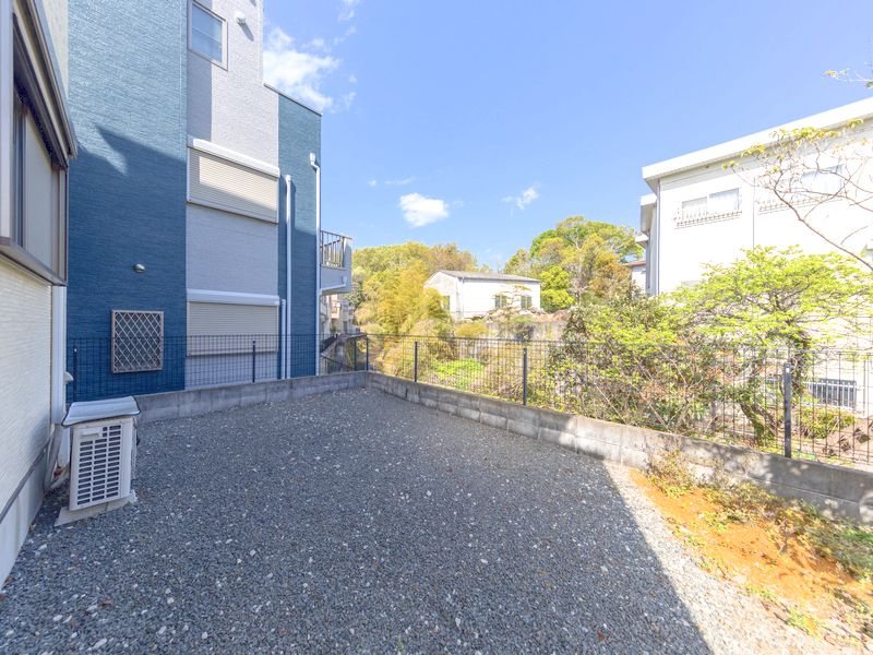 【CASA】 池田市畑5丁目 現地写真（庭）