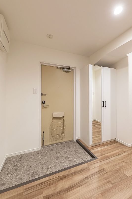 【CASA】ユニライフ山崎4号棟  現地写真（玄関）