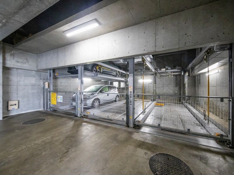 【CASA】 ワコーレディセ西宮 共用部写真（駐車場）