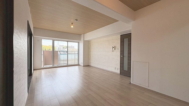 【CASA】カルチェ茨木 内観写真（リビング）
