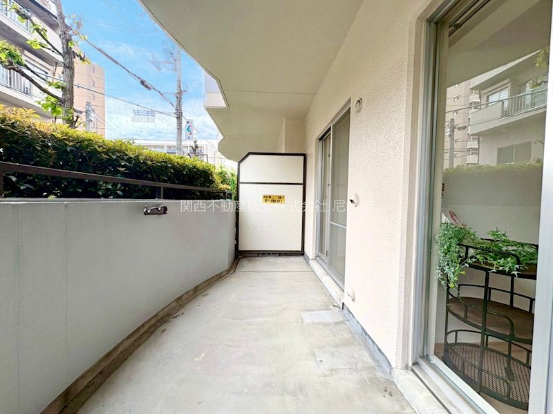 パレスエクセル新伊丹 現地写真（バルコニー）