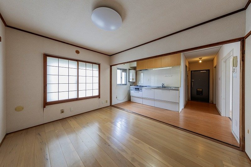 【CASA】 ライオンズマンションみのおE棟 内観写真（リビング）
