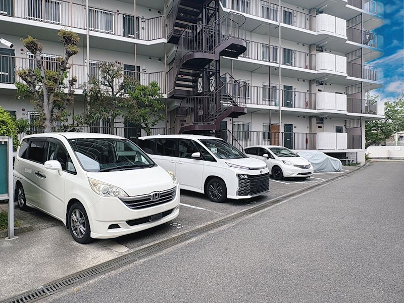 豊中南スカイハイツ 共用部写真（駐車場）