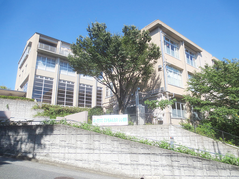西宮市上ケ原山田町 中学校