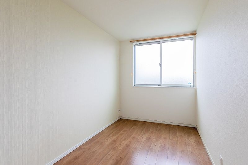 【CASA】高槻市桜ケ丘北町≪北東角地×ビルトインガレージ≫ 内観写真（リビング以外の居室）