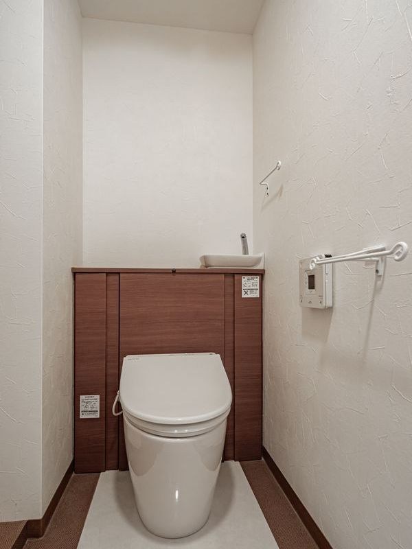 【CASA】 阪急池田伏尾台セラージュ 内観写真（トイレ）