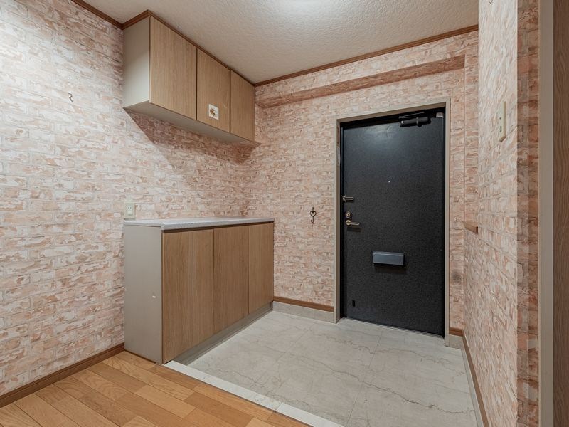 【CASA】 阪急池田伏尾台セラージュ 現地写真（玄関）