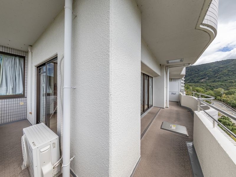 【CASA】 阪急池田伏尾台セラージュ 現地写真（バルコニー）
