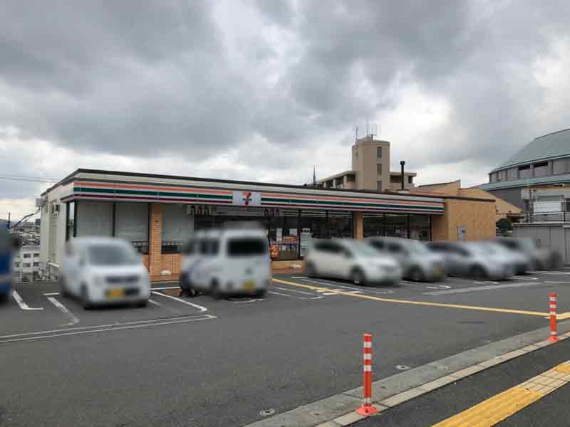 サンクタス豊中上野坂 コンビニ