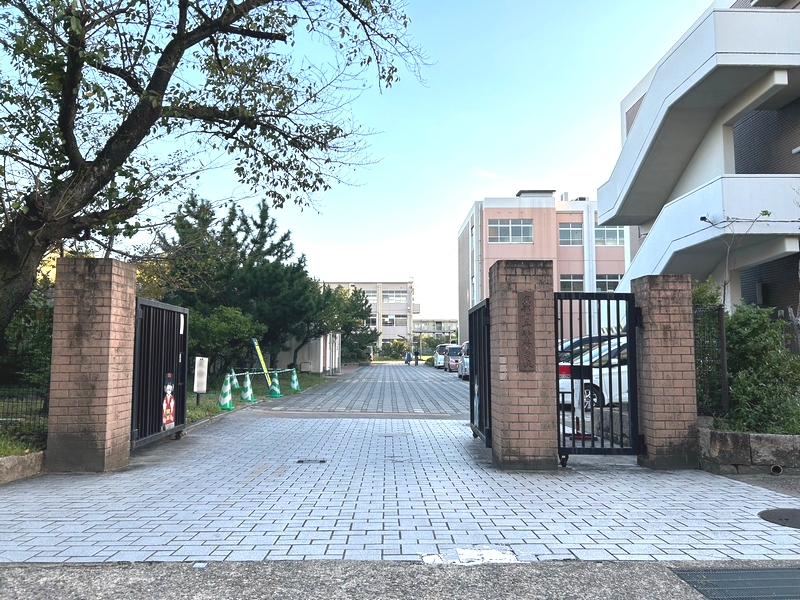 ファミール伏見A棟 中学校