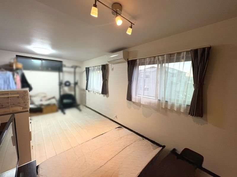 【CASA】茨木市鮎川2丁目 内観写真（リビング以外の居室）