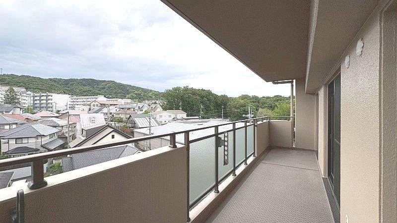 【CASA】プランヴェール高槻阿武山 現地写真（バルコニー）