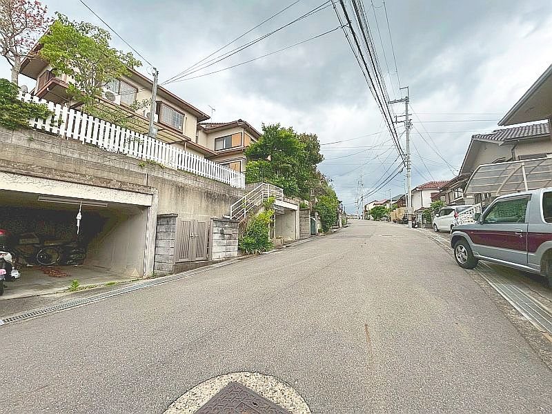 【CASA】高槻市清水台1丁目◆建築条件無売土地◆  現地写真（前面道路含む現地写真）