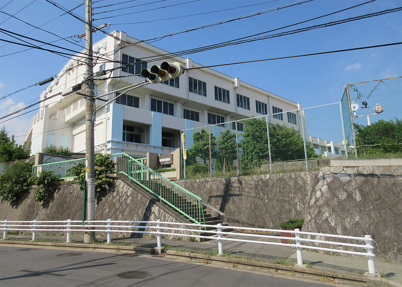 【CASA】川西市向陽台1丁目 建築条件無し売土地 小学校
