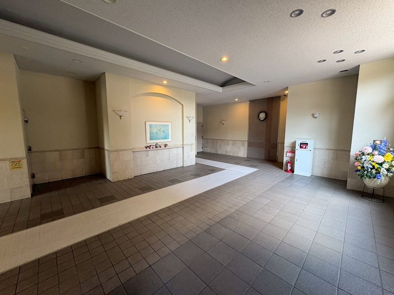 ローレルコート北千里  共用部写真（エントランス）