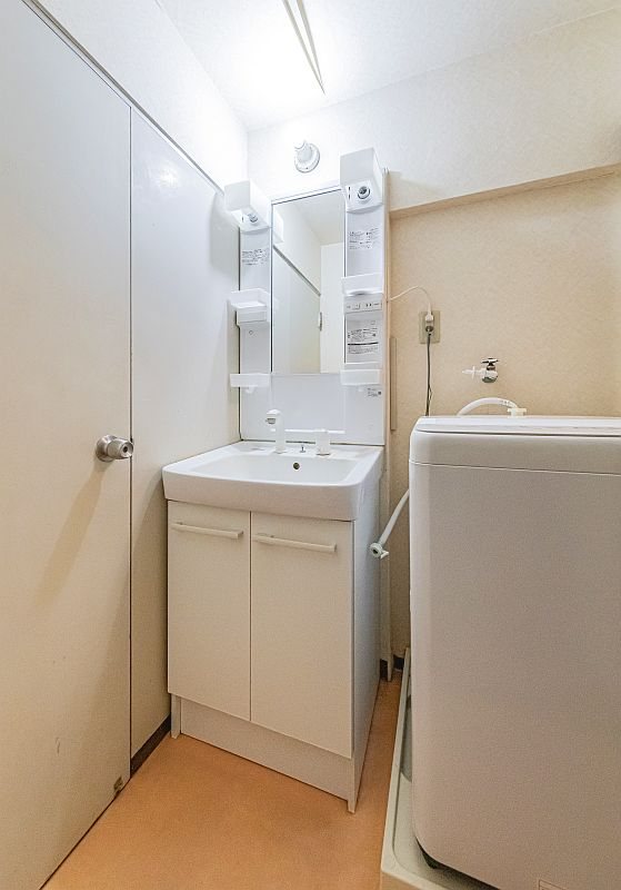 【CASA】高槻ファミリーハイツB棟≪即日内覧可能、リフォームプランご提案します！≫ 内観写真（洗面台・洗面所）