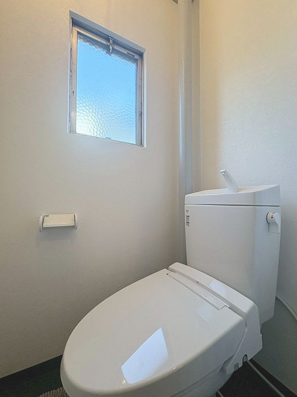 【CASA】メゾン高槻2号棟 内観写真（トイレ）